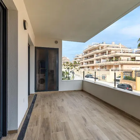 Appartement Contemporary With Pool Access & Private Balcony