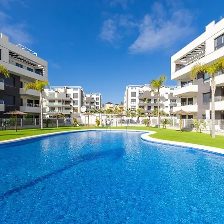 Contemporary With Pool Access & Private Balcony * Villamartin (Valencia)